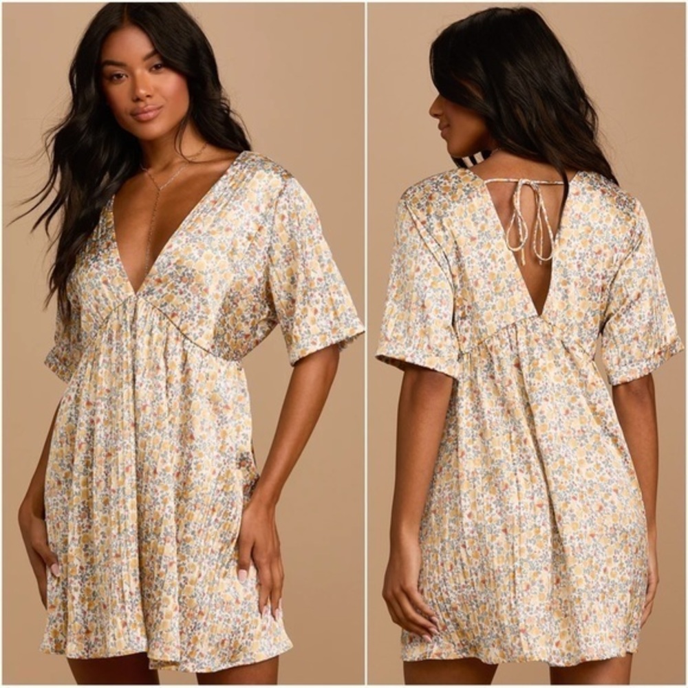 Lulu’s Express Yourself White Floral Print Satin Babydoll Dress